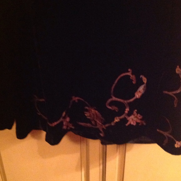 Beautiful ladies Black Velvet Blazer - Picture 2 of 4